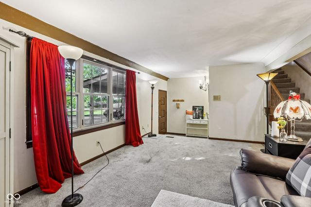 1500 W McKenzie Road, Greenfield, IN 46140