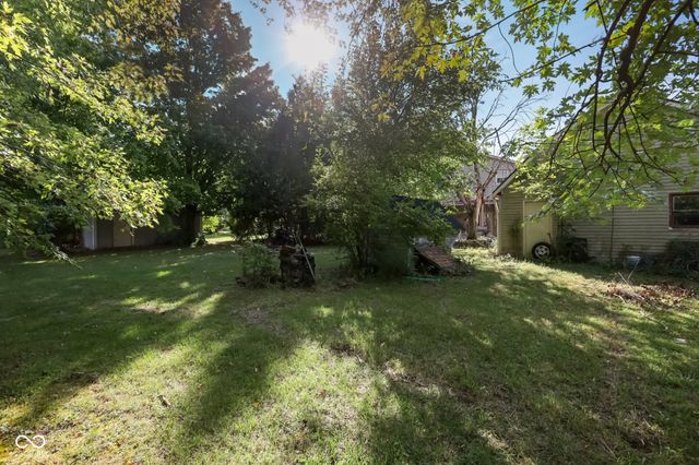 1500 W McKenzie Road, Greenfield, IN 46140