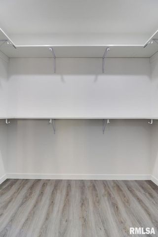 1024 11TH Avenue, Fulton, IL 52732