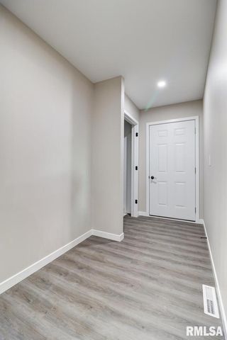 1024 11TH Avenue, Fulton, IL 52732