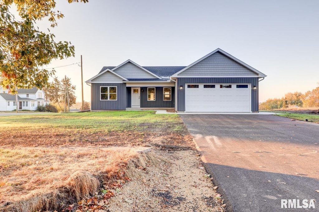 1024 11TH Avenue, Fulton, IL 52732