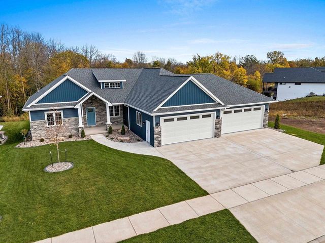 2534 N STELLITA CIRCLE, De Pere, WI 54115
