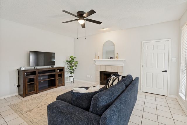 8714 Saddlehorn Drive, Irving, TX 75063