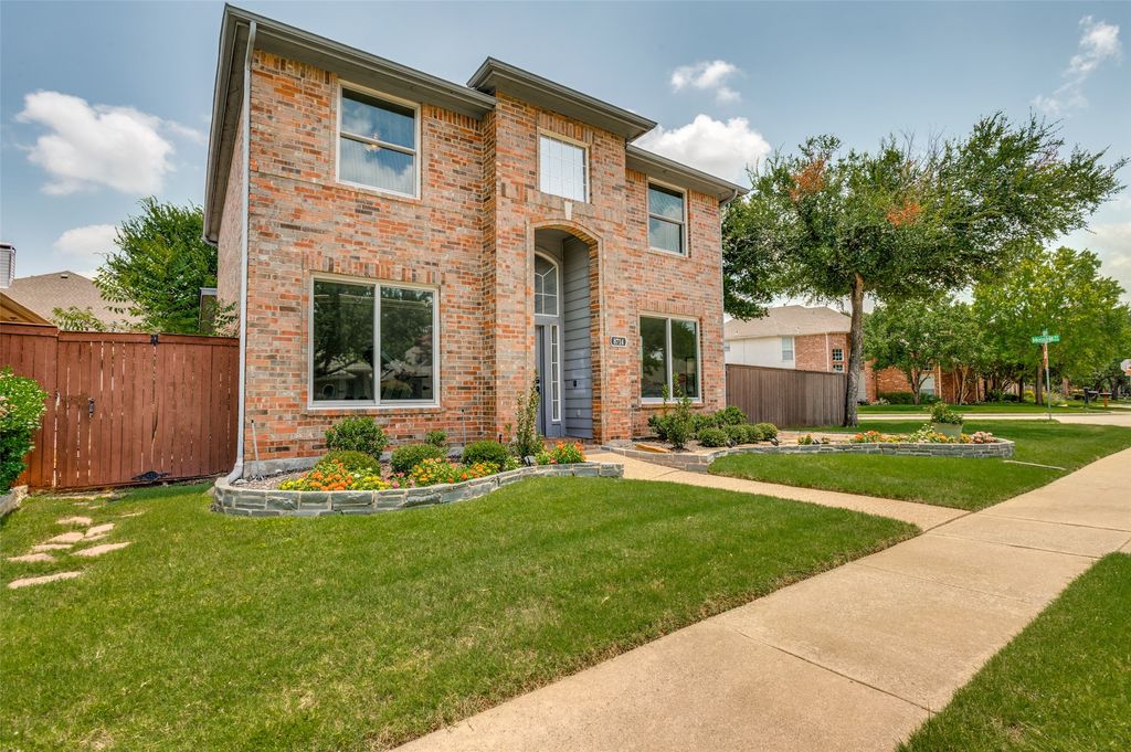 8714 Saddlehorn Drive, Irving, TX 75063