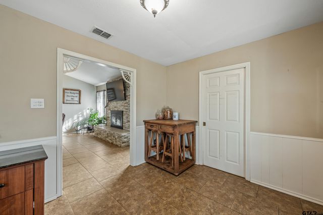 23096 McFadden Lane, Chandler, TX 75758