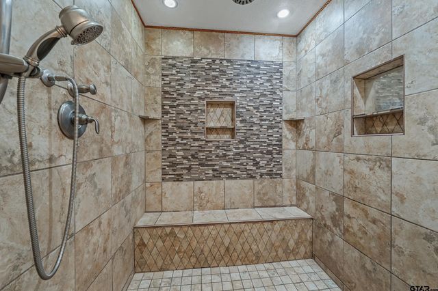 23096 McFadden Lane, Chandler, TX 75758