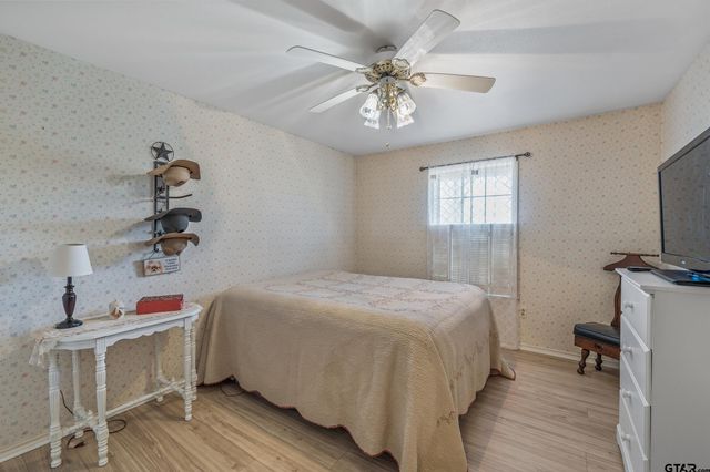 23096 McFadden Lane, Chandler, TX 75758