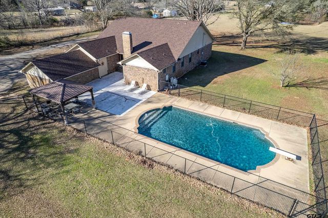 23096 McFadden Lane, Chandler, TX 75758