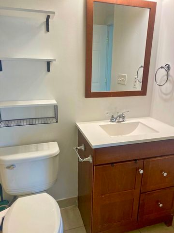 30 Maple Ave 2, North Andover, MA 01845
