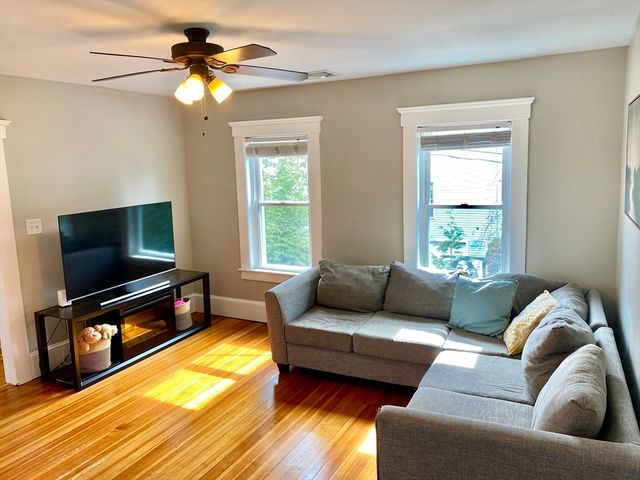 30 Maple Ave 2, North Andover, MA 01845