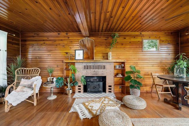 303 Live Oak St, Auburn, CA 95603