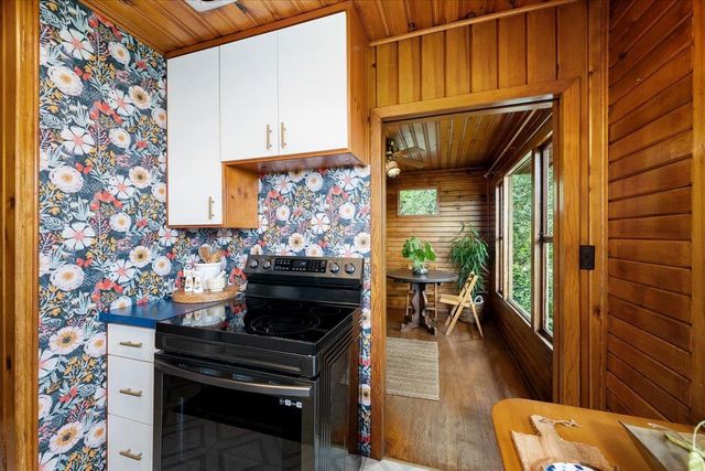 303 Live Oak St, Auburn, CA 95603