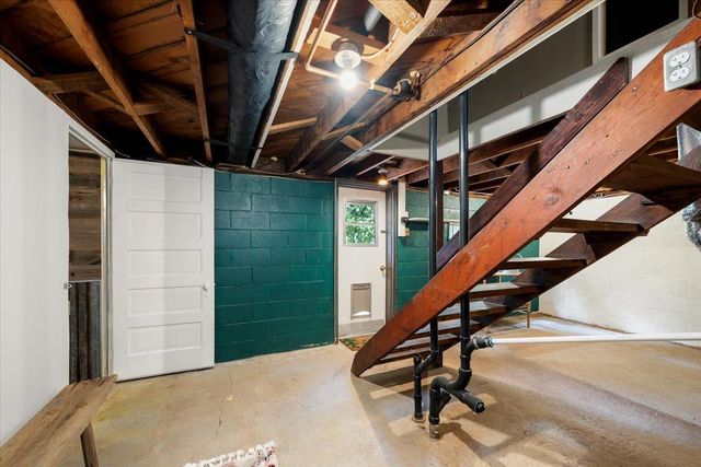 303 Live Oak St, Auburn, CA 95603