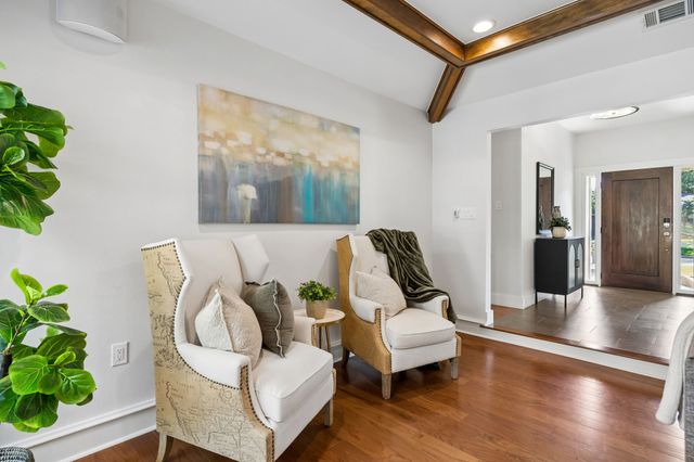 10 Valley Wood Court, Trophy Club, TX 76262