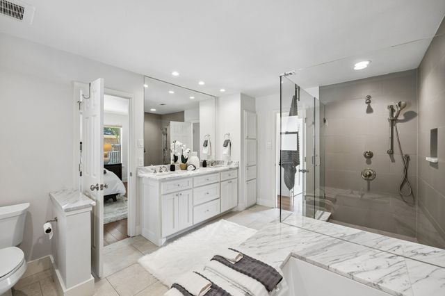 10 Valley Wood Court, Trophy Club, TX 76262