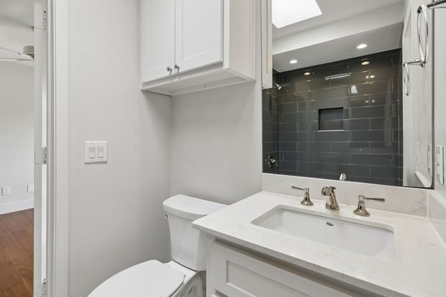 10 Valley Wood Court, Trophy Club, TX 76262
