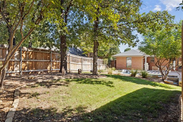 10 Valley Wood Court, Trophy Club, TX 76262