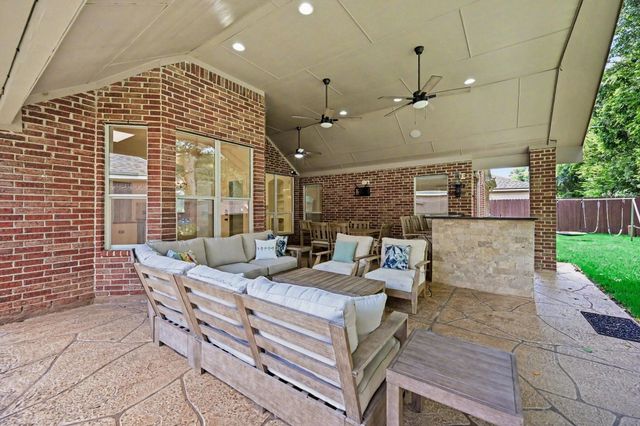 2418 Blue Water Bay Drive, Katy, TX 77494