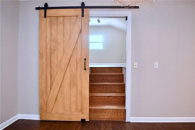 106 WOODCREEK Loop, Pineville, LA 71360