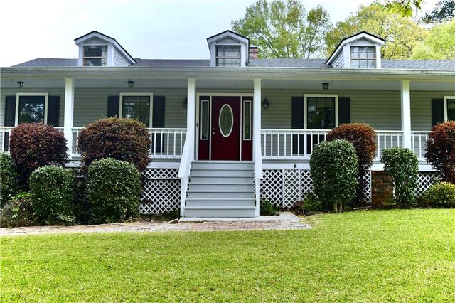 106 WOODCREEK Loop, Pineville, LA 71360