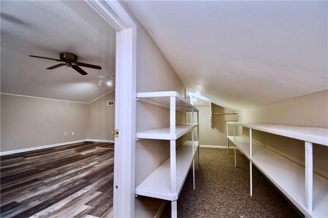 106 WOODCREEK Loop, Pineville, LA 71360