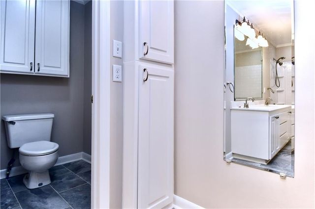 106 WOODCREEK Loop, Pineville, LA 71360