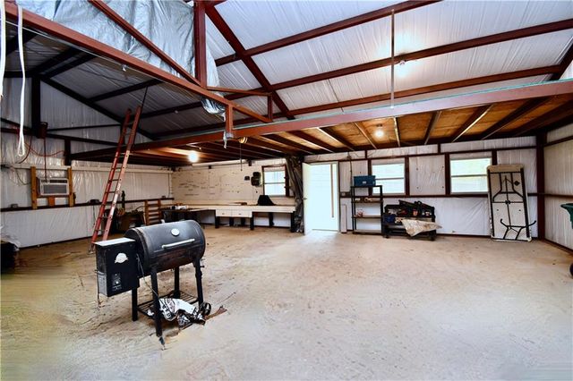 106 WOODCREEK Loop, Pineville, LA 71360