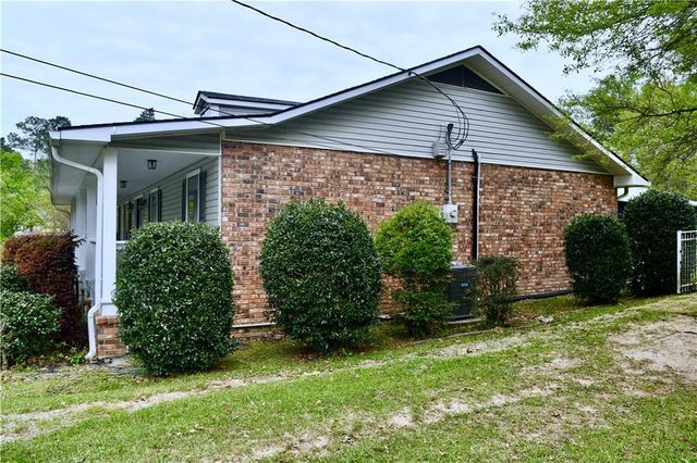 106 WOODCREEK Loop, Pineville, LA 71360