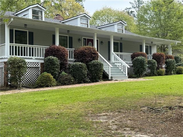 106 WOODCREEK Loop, Pineville, LA 71360