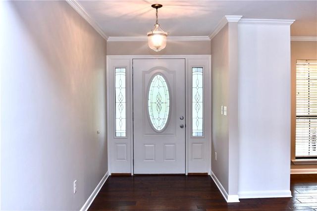 106 WOODCREEK Loop, Pineville, LA 71360