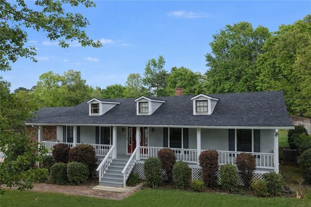 106 WOODCREEK Loop, Pineville, LA 71360