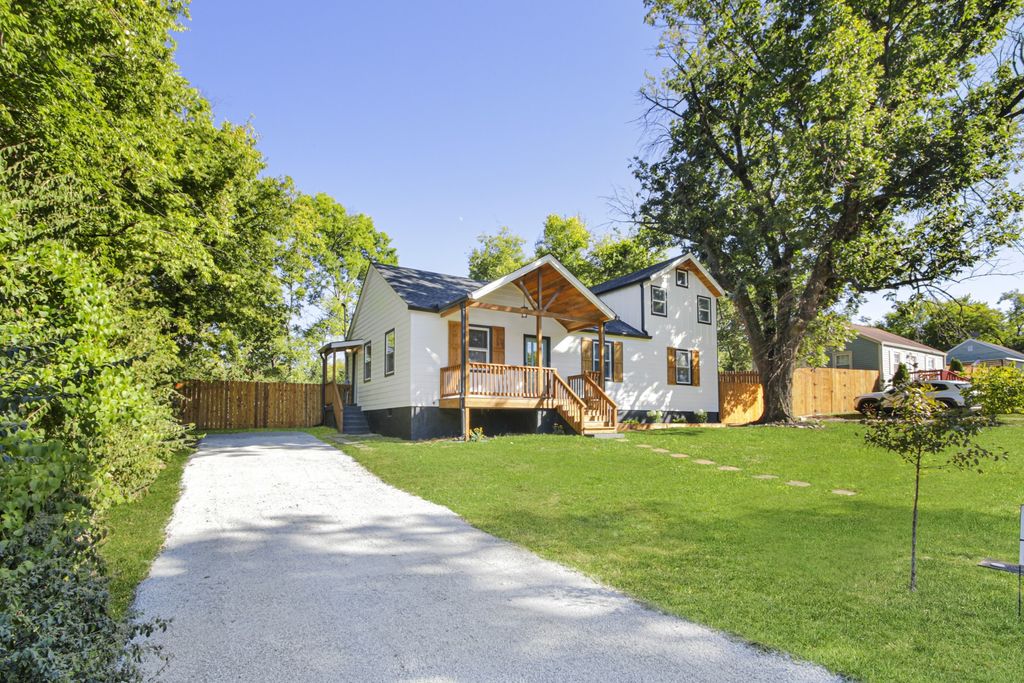 1121 Goldilocks St, Madison, TN 37115