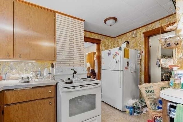 42 Piedmont St, Lynn, MA 01904