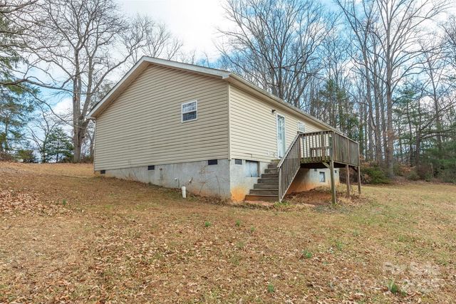 332 Richmond Avenue, Swannanoa, NC 28778