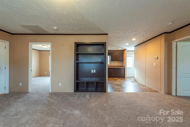 332 Richmond Avenue, Swannanoa, NC 28778