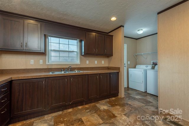 332 Richmond Avenue, Swannanoa, NC 28778