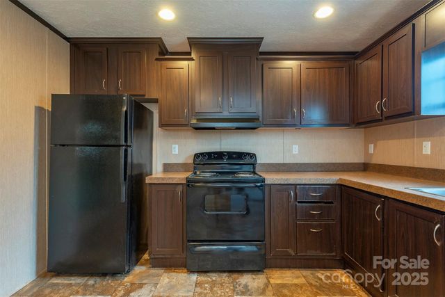 332 Richmond Avenue, Swannanoa, NC 28778