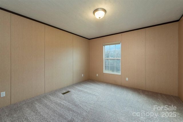 332 Richmond Avenue, Swannanoa, NC 28778