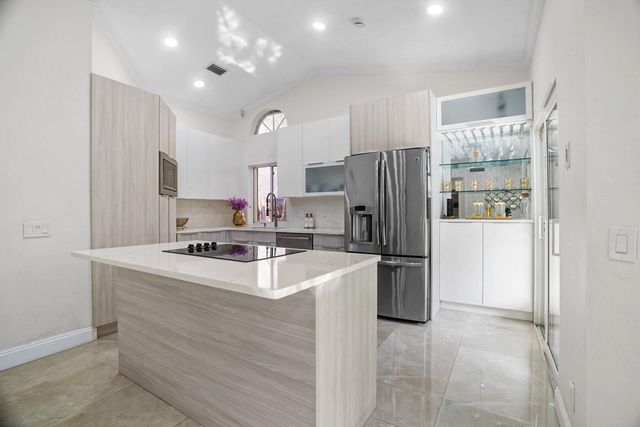 1427 Seagrape Circle, Weston, FL 33326