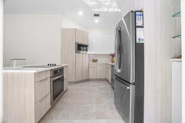 1427 Seagrape Circle, Weston, FL 33326