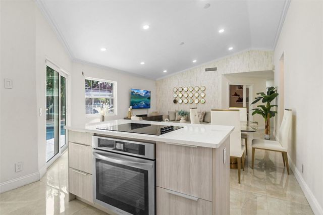 1427 Seagrape Circle, Weston, FL 33326