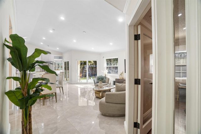 1427 Seagrape Circle, Weston, FL 33326