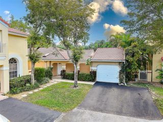 1427 Seagrape Circle, Weston, FL 33326