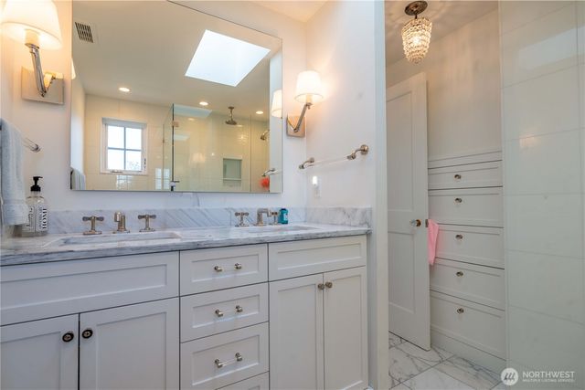 2218 E McGraw Street, Seattle, WA 98112