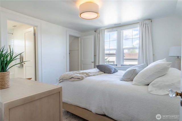 2218 E McGraw Street, Seattle, WA 98112