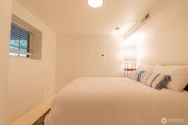 2218 E McGraw Street, Seattle, WA 98112