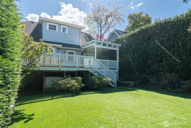 2218 E McGraw Street, Seattle, WA 98112