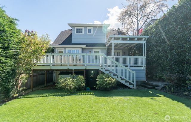 2218 E McGraw Street, Seattle, WA 98112
