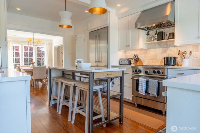 2218 E McGraw Street, Seattle, WA 98112