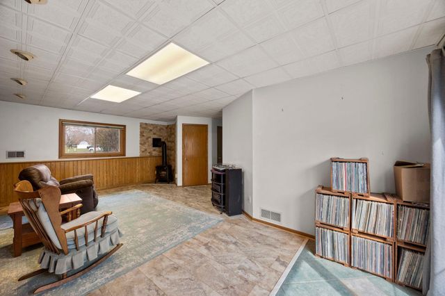 8407 Norway Street NW, Coon Rapids, MN 55433